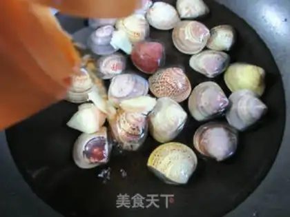 Make Salt water clams step 2