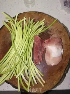Make Garlic fried meat step 0