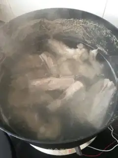 Make Cream sour stew ribs step 1