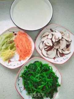Make Spinach mushroom fried fans step 3