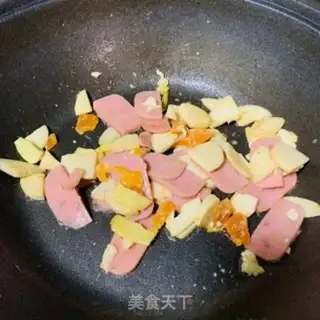 Make A silk melon with fans step 3