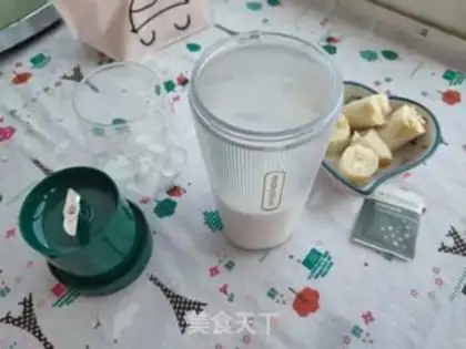 Make Banana shake step 1