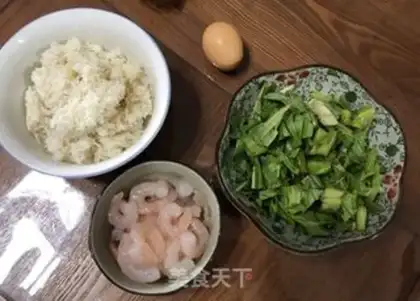 Make Loafers, shrimp eggs, fried rice step 0