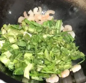 Make Loafers, shrimp eggs, fried rice step 2