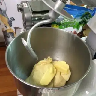 Make Fruit cheese bread step 3