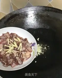 Make Garlic fried cattle step 4