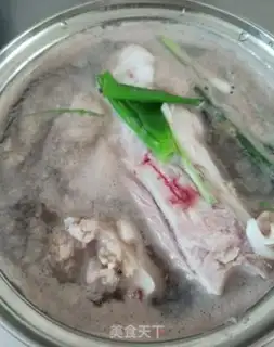 Make Pork hoof step 1