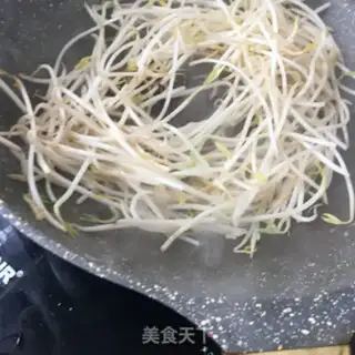Make Sour green bean sprouts step 5