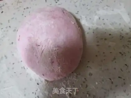 Make A red sugar bun step 5