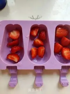 Make Strawberry yogurt step 2