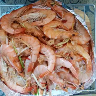 Make Tinpaper roasted shrimp step 12