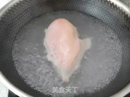 Make Spicy chicken silk step 1