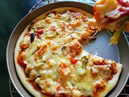 Make Seafood pizza step 14