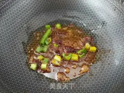 Make Spicy chicken silk step 4