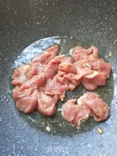Make Celery fried meat step 1
