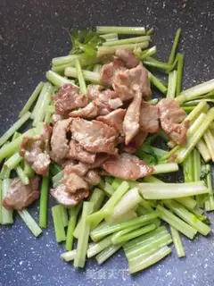 Make Celery fried meat step 5
