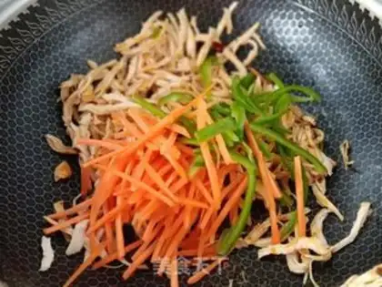Make Spicy chicken silk step 6
