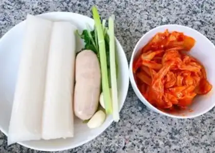 Make Hot cabbage sausage fried pastry step 0