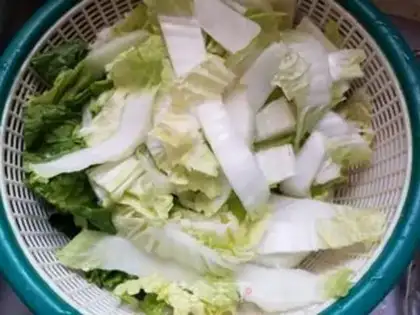 Make Big cabbage and potatoes step 0