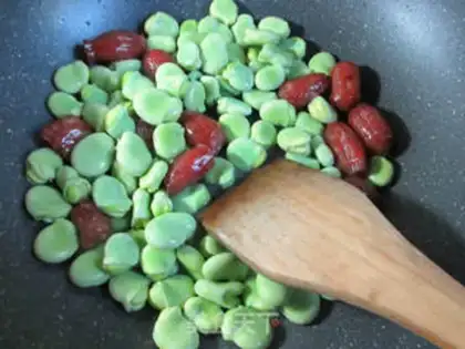 Make Scrambled beans step 3