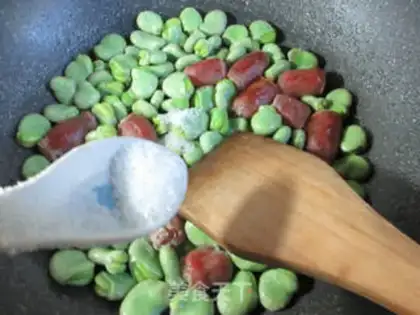 Make Scrambled beans step 7