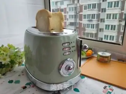 Make Tuna sandwich step 1