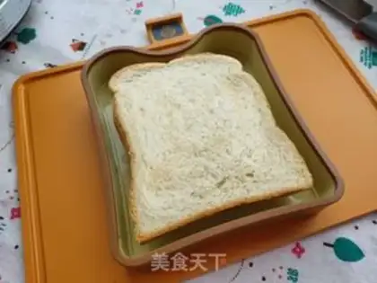 Make Tuna sandwich step 4