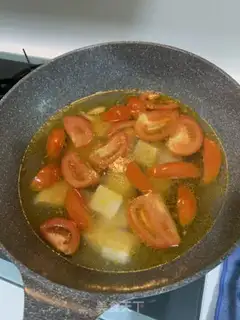 Make Tofu soup with tomatoes step 2
