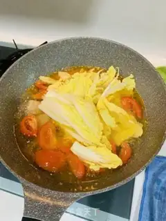 Make Tofu soup with tomatoes step 3