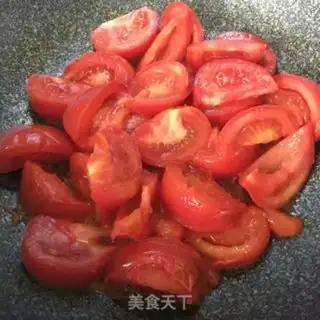 Make Tomato fried eggs step 3
