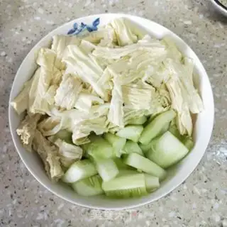 Make A cucumber collide step 7