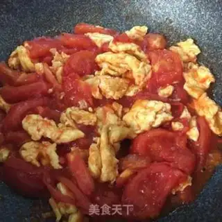 Make Tomato fried eggs step 6
