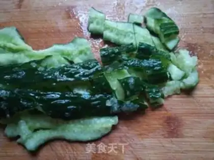 Make Shoot the cucumber step 0