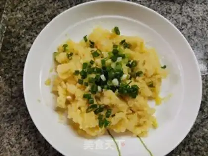 Make Two onions of mashed potatoes step 5