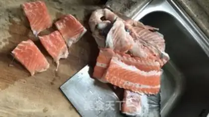 Make Fried salmon bones step 0