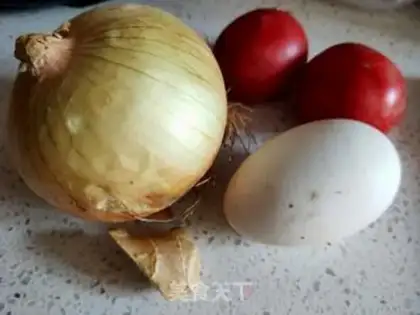 Make Tomato onion fried goose eggs step 0
