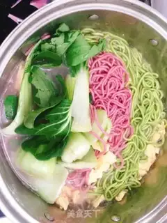 Make Vegetable egg noodles step 3