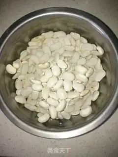 Make Homemade bean salsa step 0