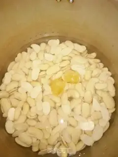 Make Homemade bean salsa step 2