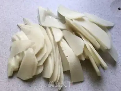 Make Fishball chicken soup step 3