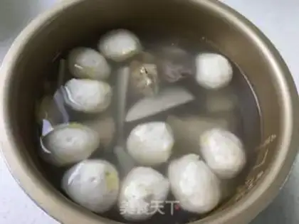 Make Fishball chicken soup step 5