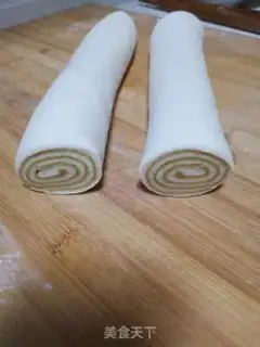 Make Pumpkin roll step 4