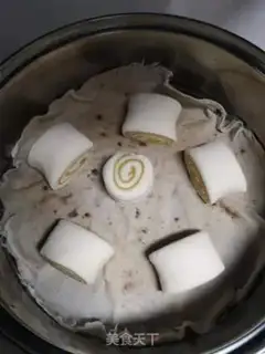 Make Pumpkin roll step 7