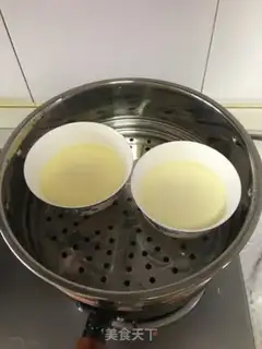 Make Silver fish steamed eggs step 1