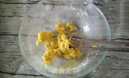 Make Homemade hand grab cake step 3