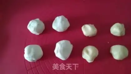 Make Homemade hand grab cake step 4