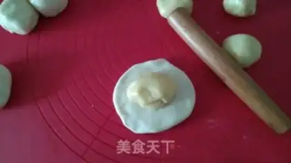 Make Homemade hand grab cake step 5