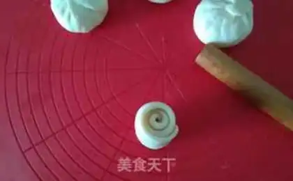 Make Homemade hand grab cake step 9