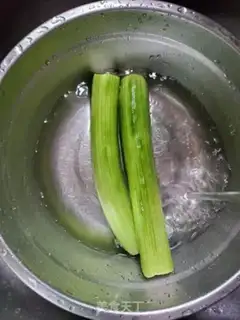 Make Smelt fish soup step 1