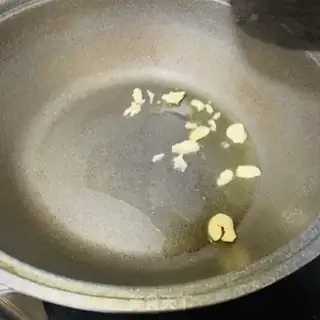 Make Eggs and aces step 2